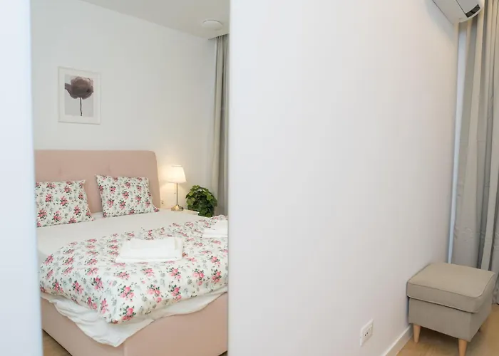 Promenada Puzi Place *