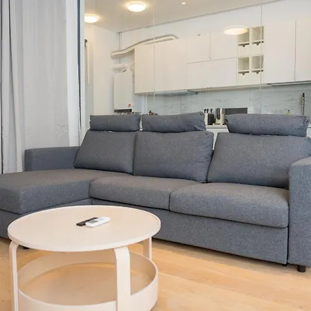 Promenada Puzi Place